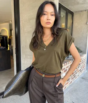 EASY V-NECK TEE- OLIVE