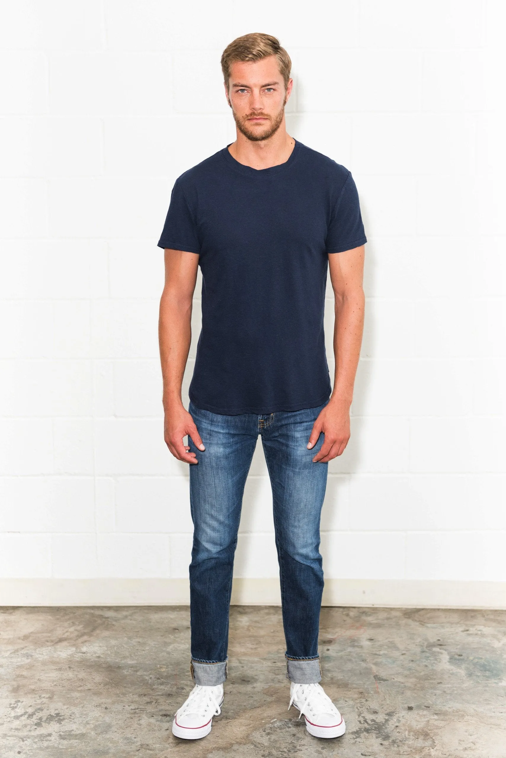 Men's Linen Blend Curved Bottom Crew Neck Tee