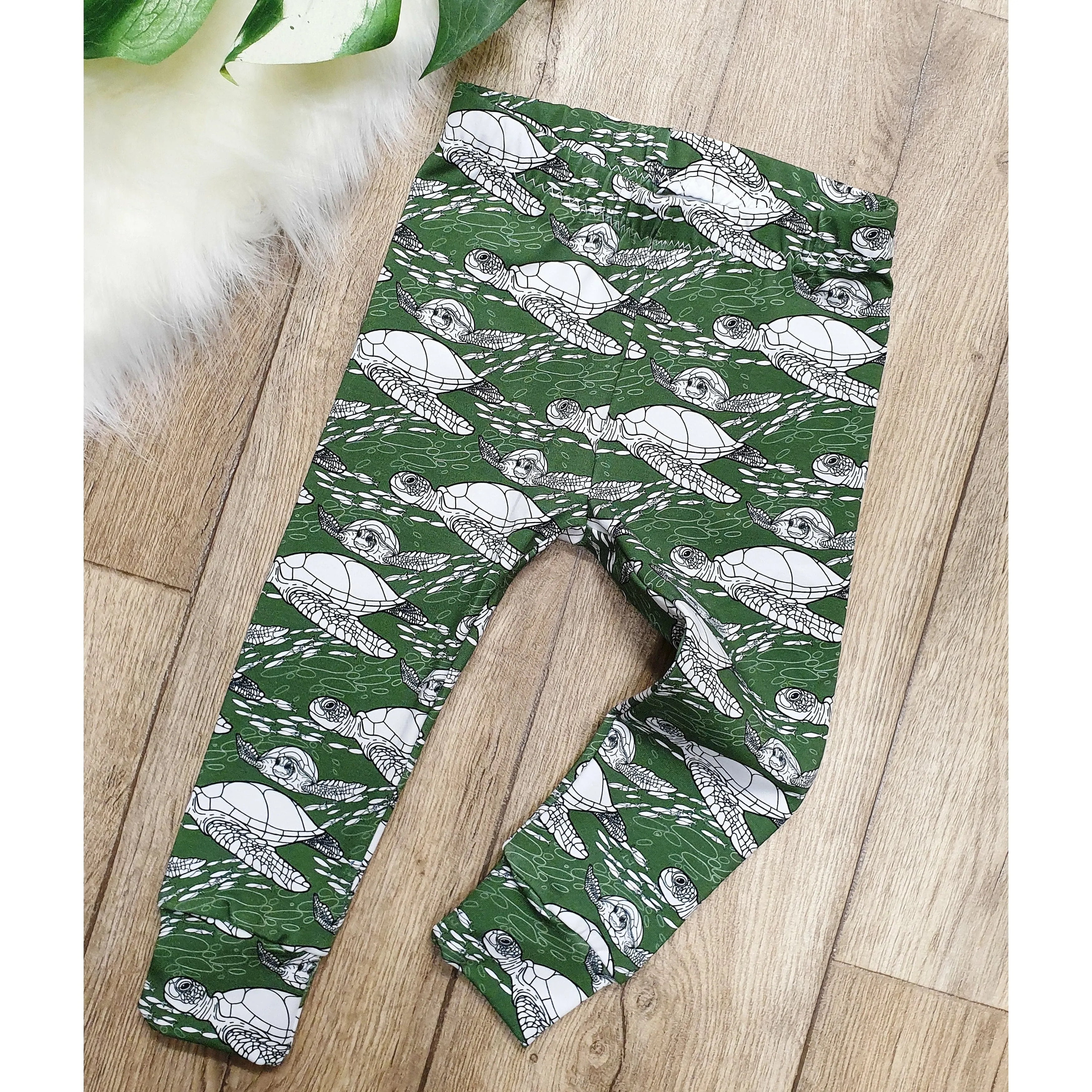 Organic Toddler & Baby Leggings | Turtles